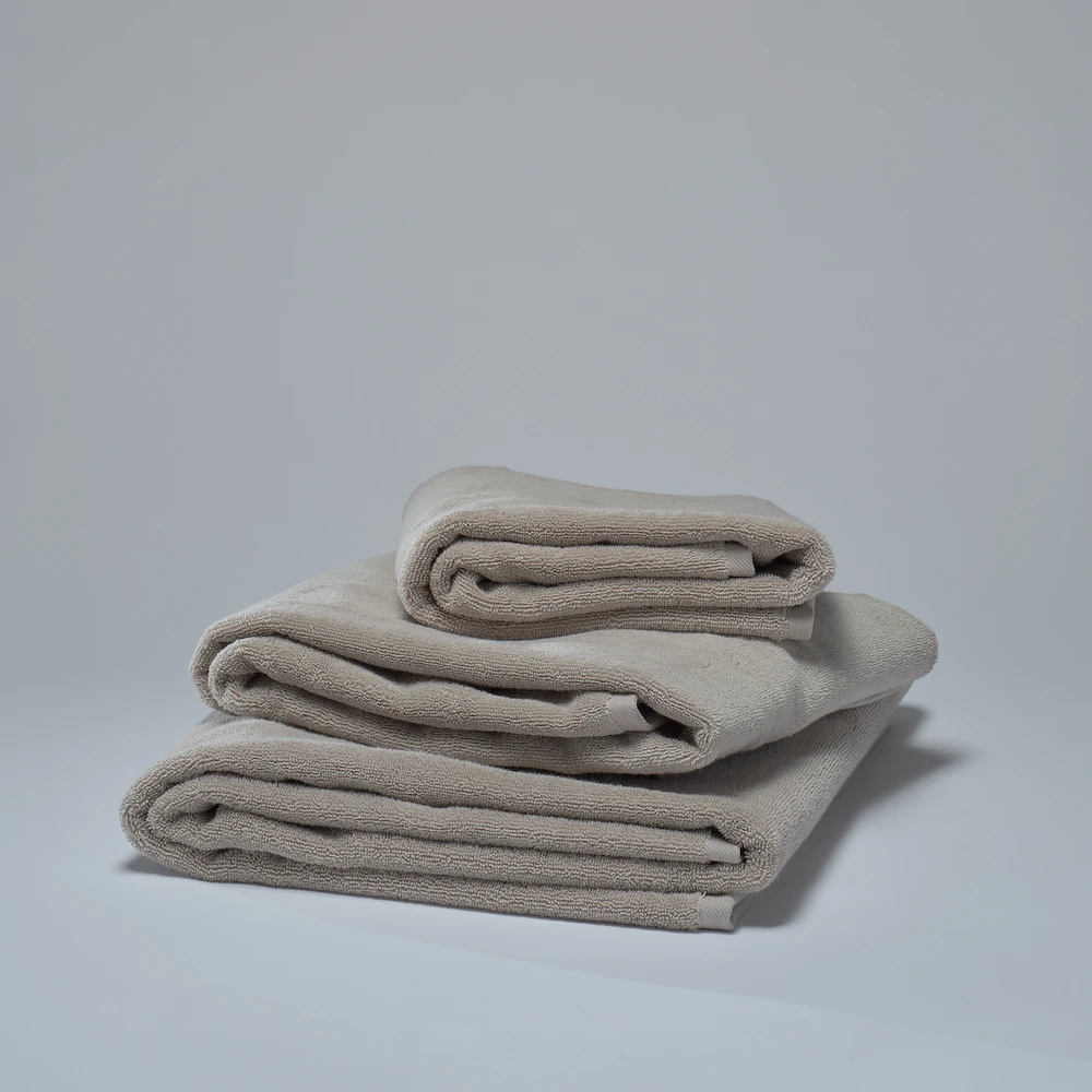 Bedroommood bath towel dark grey