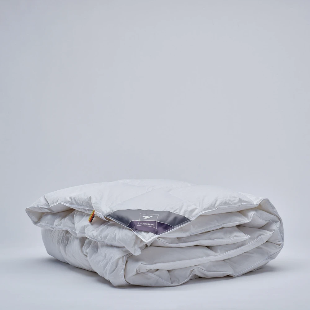 Goose down comforter