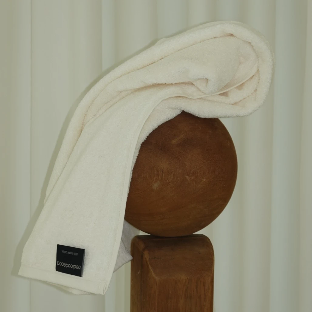 Storas organiškos medvilnės rankšluostis - Migdolų pieno