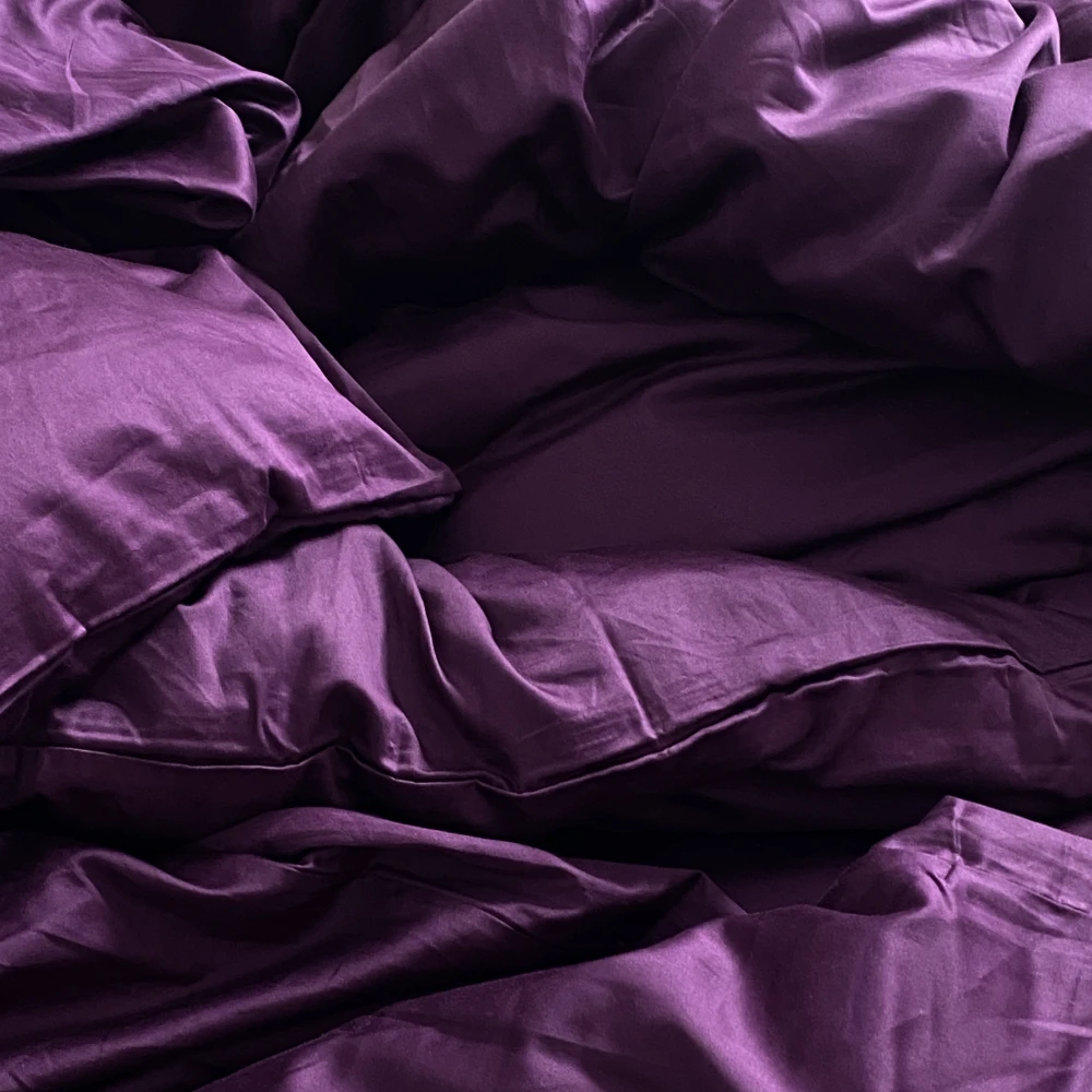 Bedroommood sateen pillowcases plum
