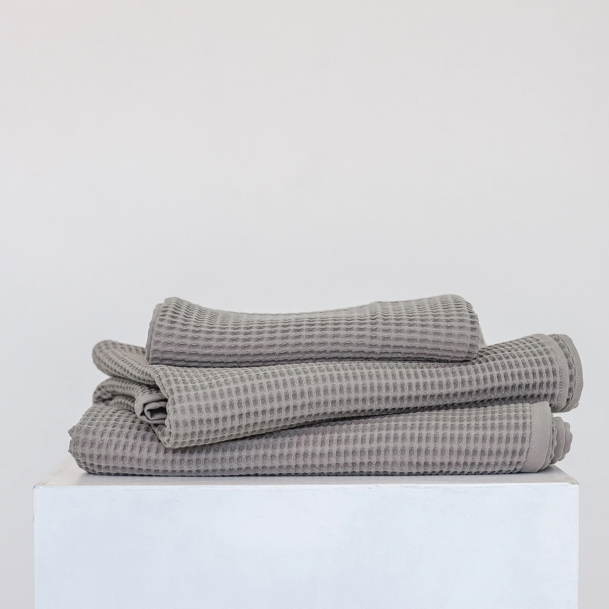 Bedroommood_organic cotton waffle towels_taupe